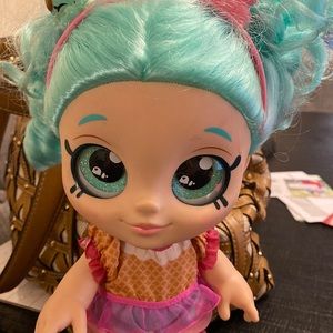 Peppermint kindi kid.  Very cute doll Ready to be sold and played with!!